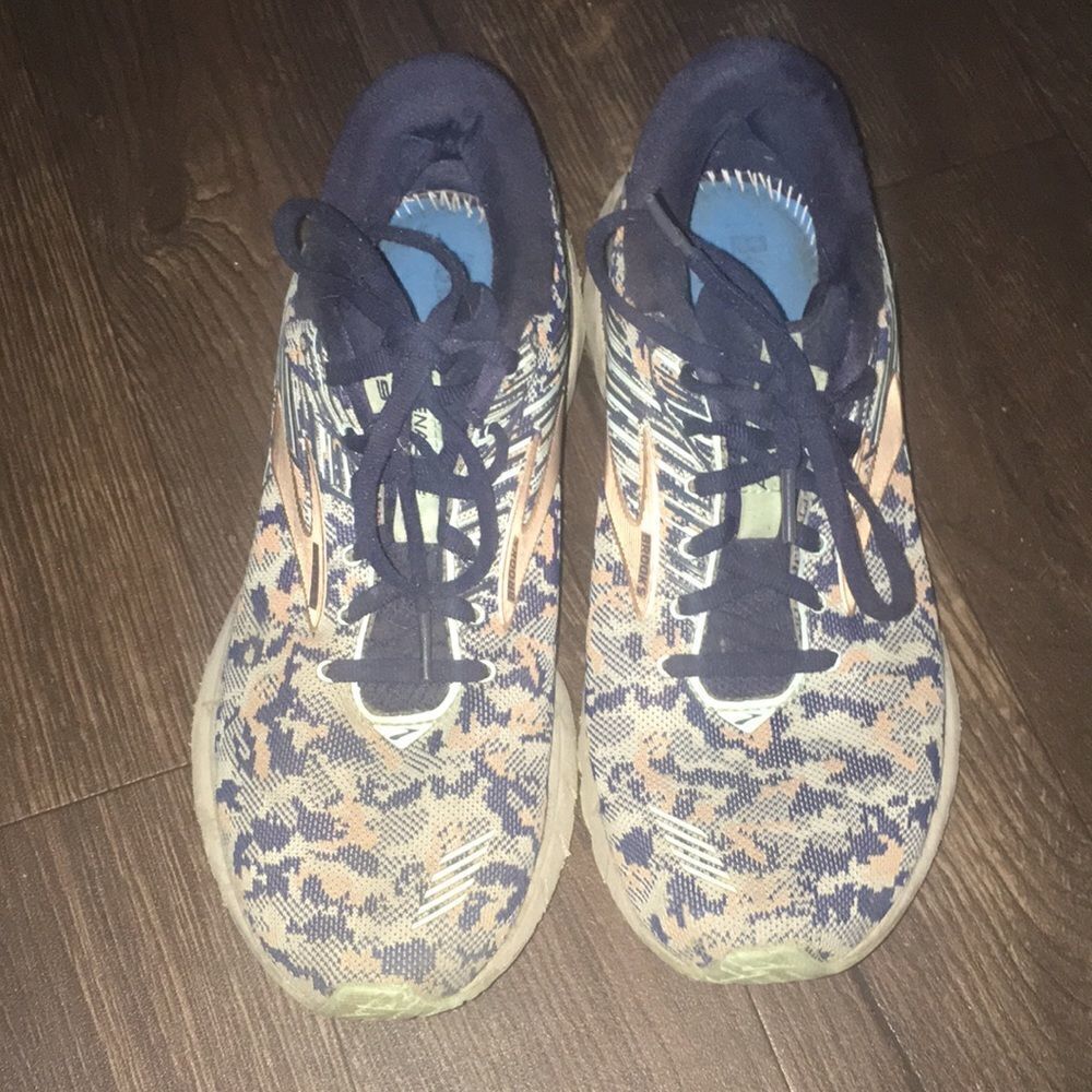 Brooks Adrenaline 19 athletic/running shoes
